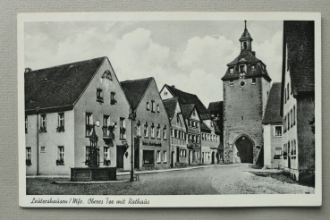 AK Leutershausen / 1953 / Oberes Tor mit Rathaus / Strassenansicht